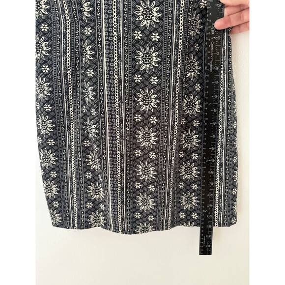 Hollister Women’s M Dress Black White Floral Mini Short Sleeve Dress - Picture 7 of 8